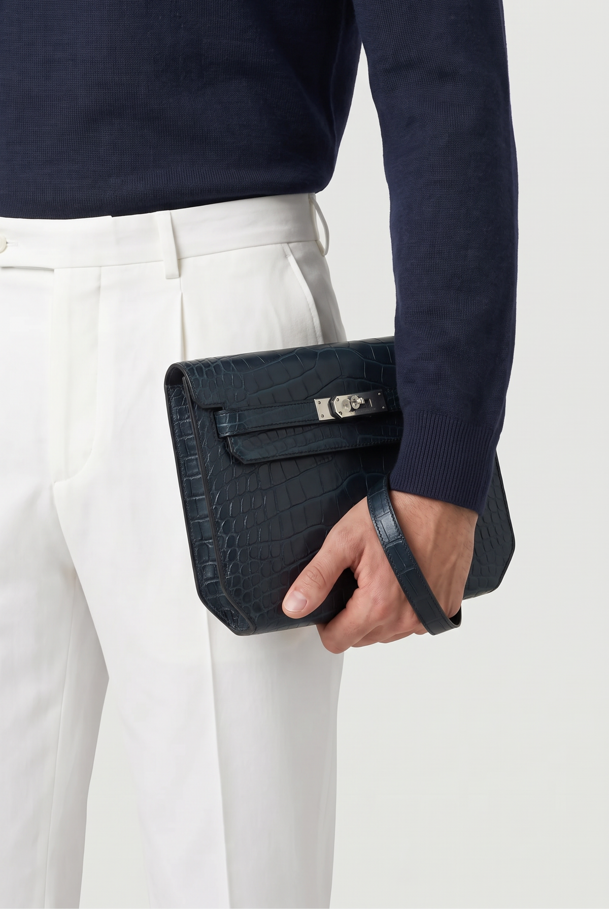 Atelier Outlet Crocodile Pouch Navy