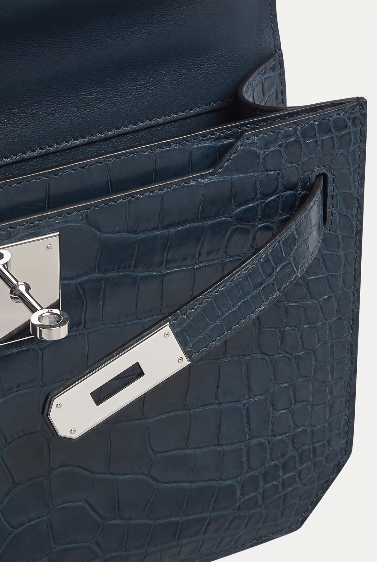 Atelier Outlet Crocodile Pouch Navy